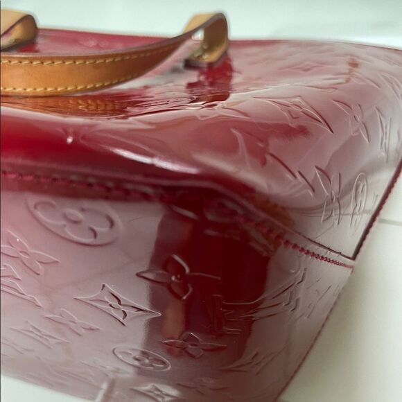 Louis Vuitton Bellevue handbag  - Picture 15 of 16